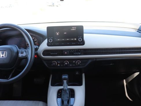 Used 2023 Honda HR-V LX image 15