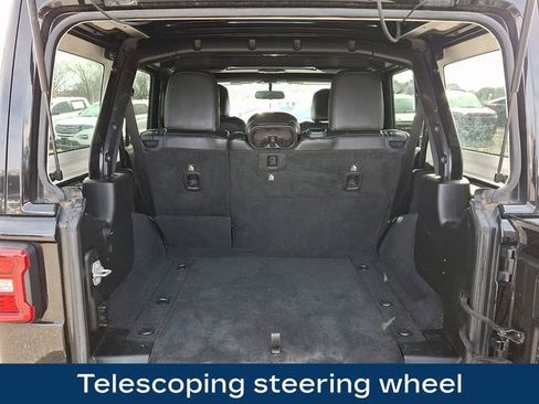 Used 2018 Jeep Wrangler Unlimited Sahara w/ LED Lighting Group image 32