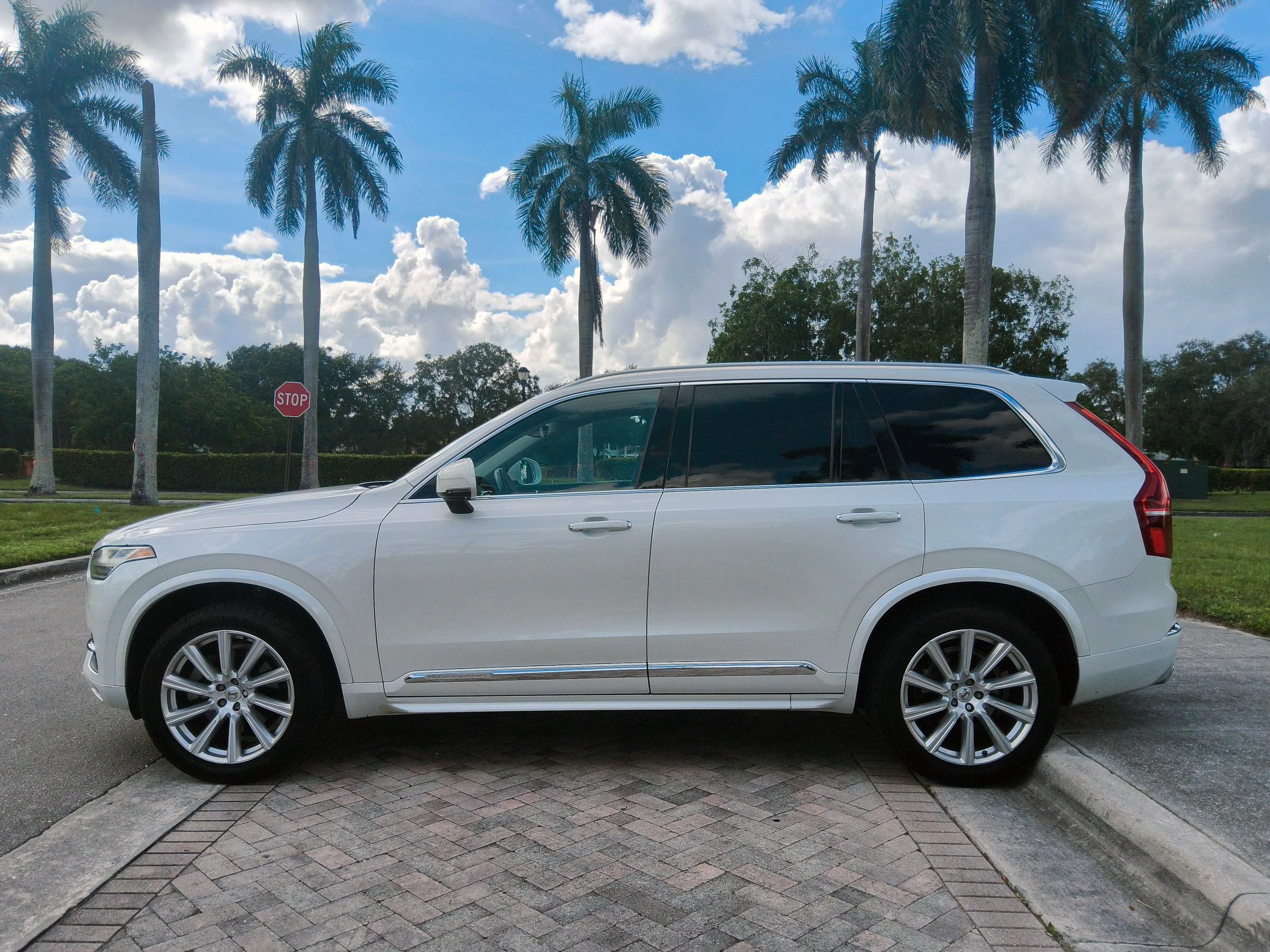 Used 2016 Volvo XC90 T6 Inscription AWD/4WD image 24