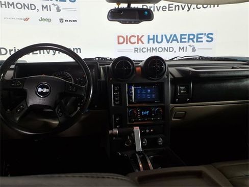 Used 2005 HUMMER H2 w/ Preferred Equipment Group image 23