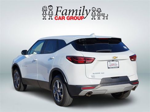 Used 2023 Chevrolet Blazer LT image 3