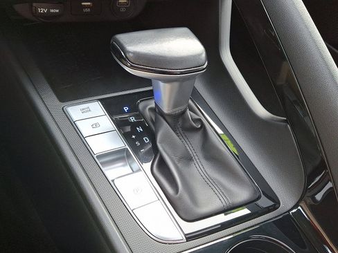 Used 2022 Hyundai Elantra Limited w/ Cargo Package image 14