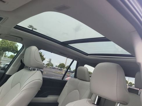 Used 2025 Toyota Grand Highlander FWD image 24