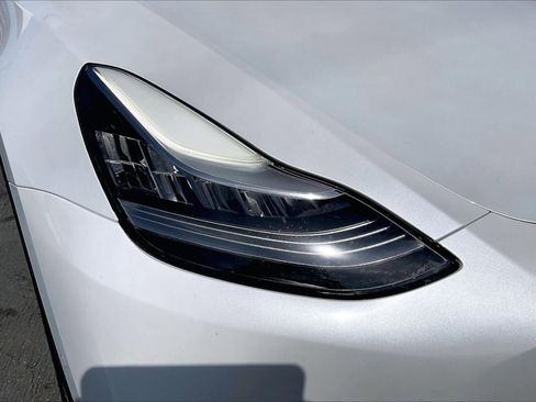 Used 2020 Tesla Model Y Long Range AWD/4WD image 27