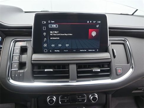 Used 2023 GMC Yukon XL AT4 w/ AT4 Premium Plus Package image 8