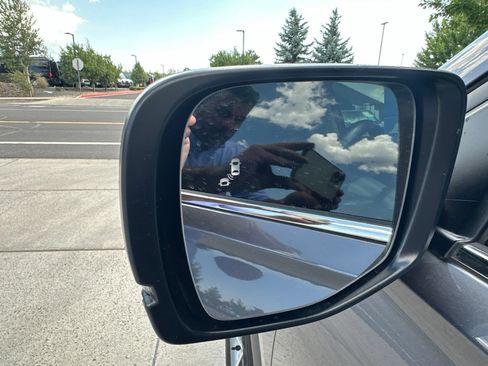 Used 2025 Honda Pilot EX-L image 36