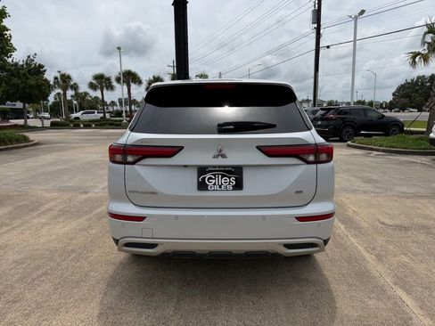 Used 2023 Mitsubishi Outlander SE FWD image 4