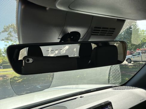 Used 2024 Toyota Tacoma TRD Off-Road AWD/4WD image 27