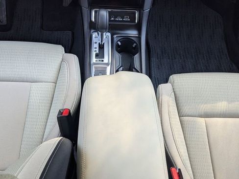 Used 2024 Subaru Ascent Premium w/ Convenience Package image 20