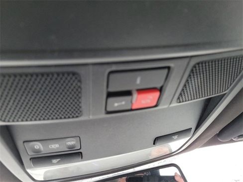 Used 2015 Volkswagen Beetle 1.8T Classic image 17