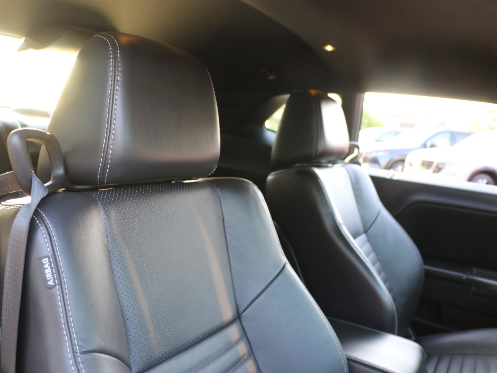 Used 2012 Dodge Challenger R/T RWD image 7