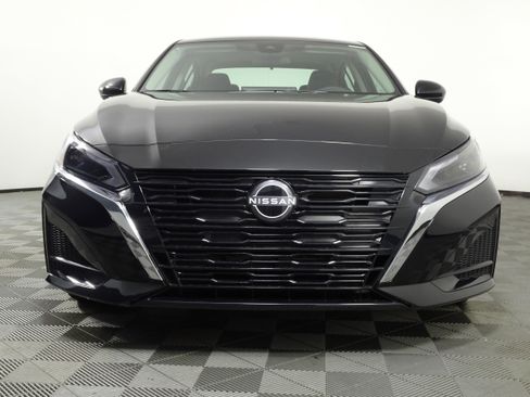 New 2025 Nissan Altima 2.5 SV w/ SV Special Edition Package image 17