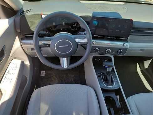 New 2026 Hyundai Kona SE image 7