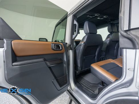 Used 2024 Ford Bronco Outer Banks AWD/4WD image 28