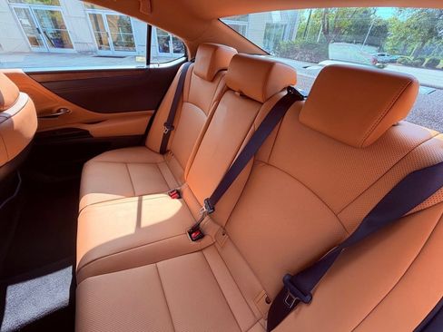Certified 2023 Lexus ES 350 w/ Premium Package FWD image 15