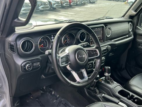 Used 2021 Jeep Gladiator Overland w/ Popular Equipment Package image 29