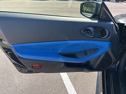 Used 2024 Nissan Z Performance w/ Floor Mat Package image 8