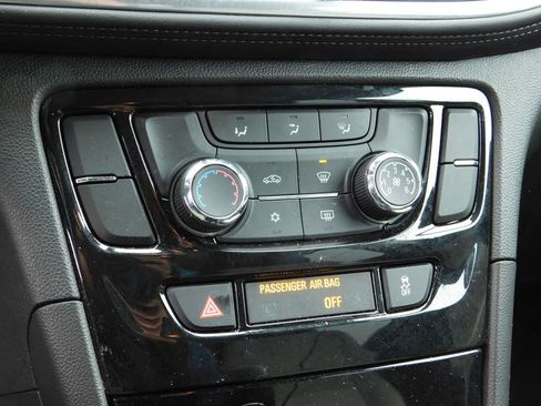 Used 2021 Buick Encore Preferred w/ Safety Package image 15