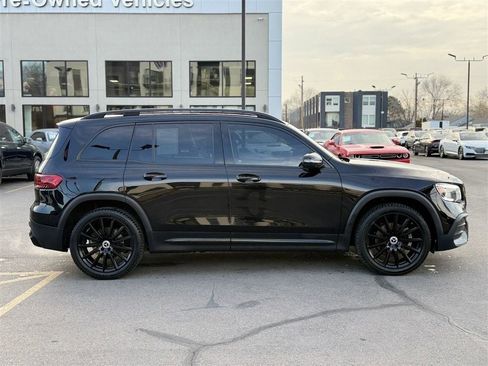 Used 2022 Mercedes-Benz GLB 250 4MATIC image 8