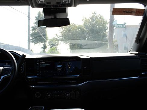 Used 2023 Chevrolet Silverado 1500 LT AWD/4WD image 29