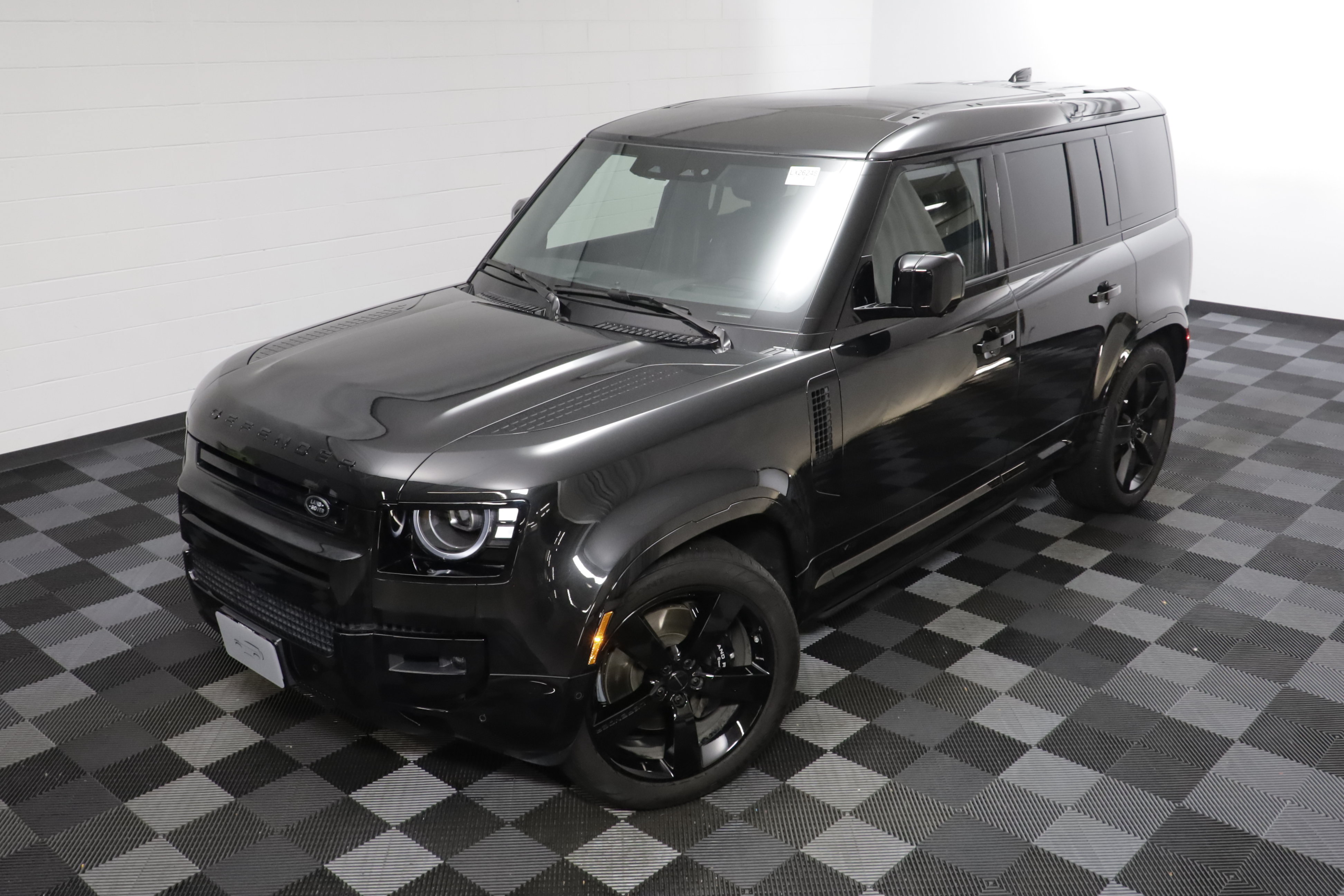 Certified 2026 Land Rover Defender 110 V8 AWD/4WD image 2