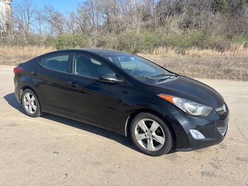 Used 2012 Hyundai Elantra GLS w/ Preferred Pkg 3 image 5