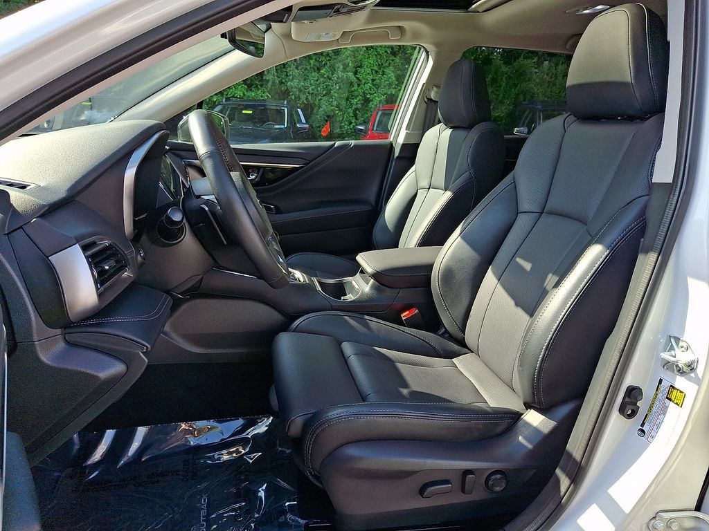 Certified 2025 Subaru Outback Limited AWD/4WD image 15