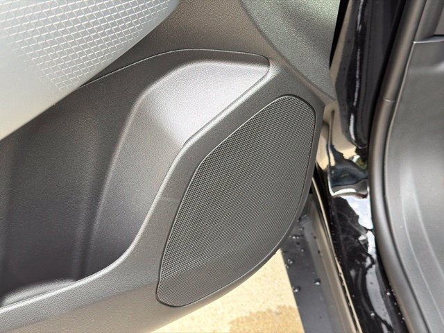 New 2026 Chevrolet Trax LS w/ LS Convenience Package FWD image 9