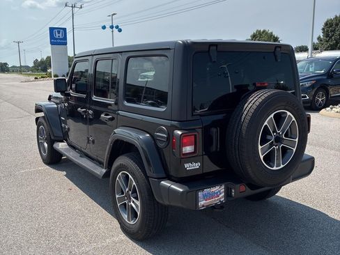 Used 2023 Jeep Wrangler Unlimited Sahara w/ Cold Weather Group AWD/4WD image 3