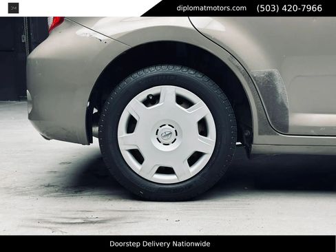 Used 2012 Scion xB FWD image 38