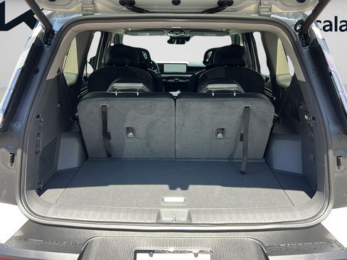 New 2026 Kia EV9 Light RWD image 9