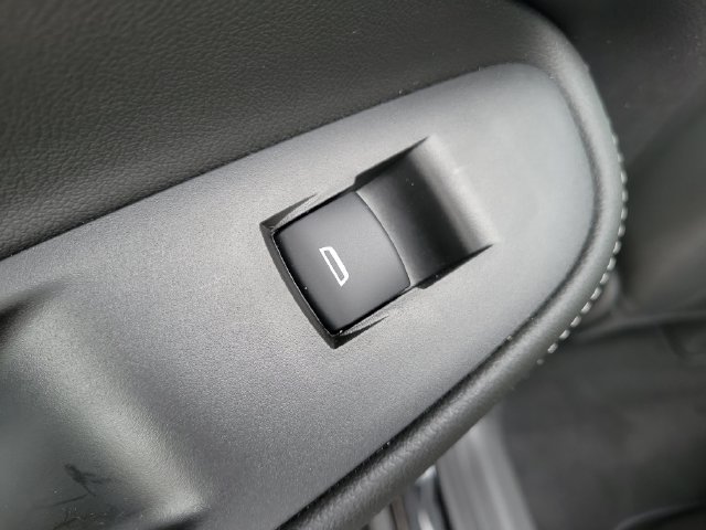 Used 2023 Buick Encore GX Select w/ Sport Touring Package FWD image 14
