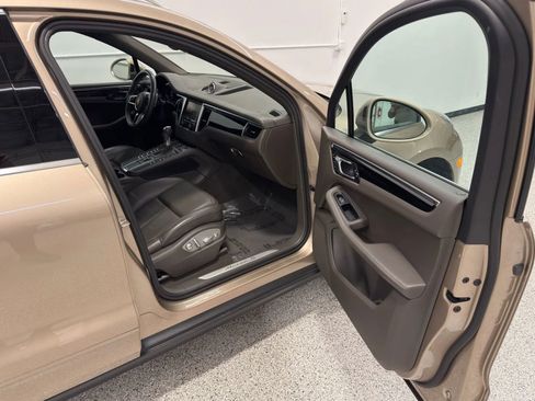 Used 2015 Porsche Macan S w/ Premium Package Plus image 41