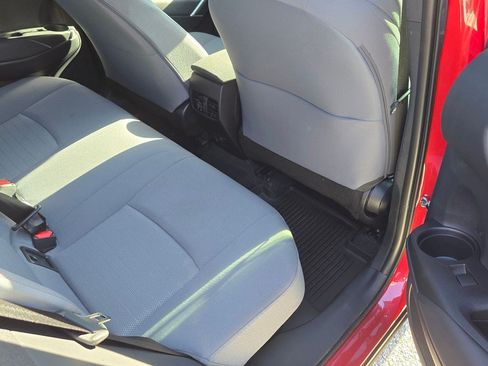 Used 2025 Toyota Corolla Cross AWD Hybrid w/ Moonroof Package image 30
