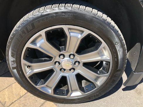 Used 2017 Chevrolet Tahoe Premier AWD/4WD image 9