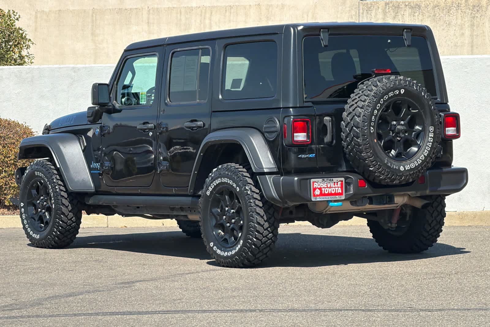 Used 2023 Jeep Wrangler Unlimited AWD/4WD image 7