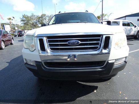 Used 2010 Ford Explorer Sport Trac XLT image 4