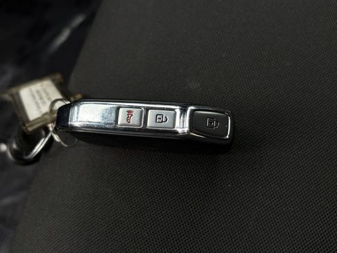 Used 2025 Kia Sportage LX image 21