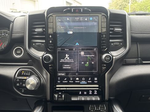 Used 2023 RAM 1500 Laramie AWD/4WD image 9
