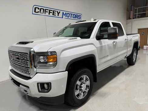 Used 2019 GMC Sierra 3500 Denali w/ Duramax Plus Package AWD/4WD image 2