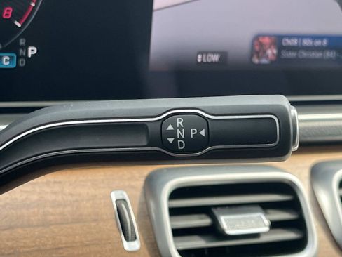 Certified 2025 Mercedes-Benz GLE 350 4MATIC image 33