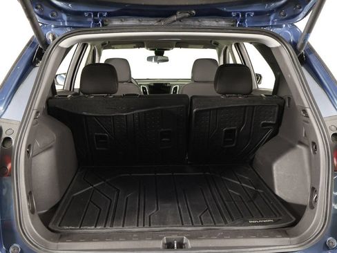 Used 2024 Chevrolet Equinox LT FWD image 19