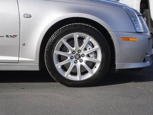 Used 2006 Cadillac STS V image 4