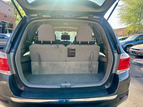 Used 2012 Toyota Highlander FWD image 17