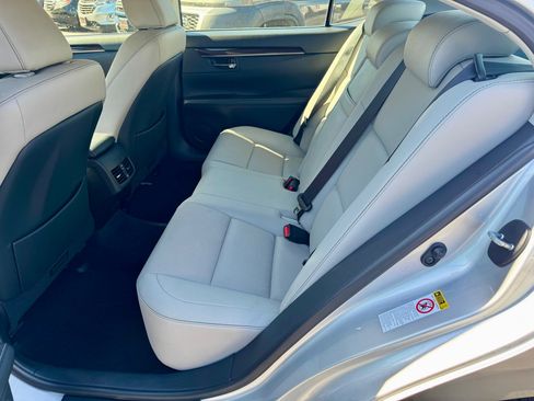 Used 2014 Lexus ES 350 image 24