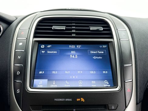 Used 2019 Lincoln Nautilus Reserve FWD image 6