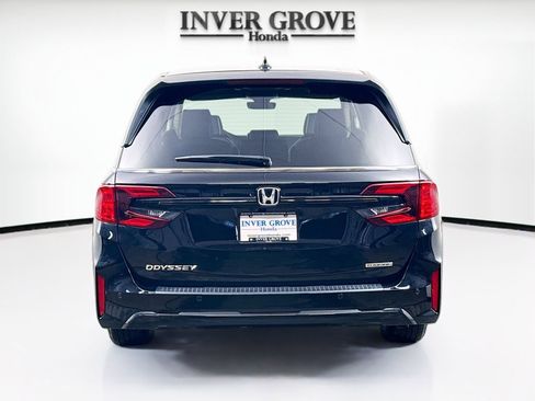Certified 2026 Honda Odyssey Touring image 6