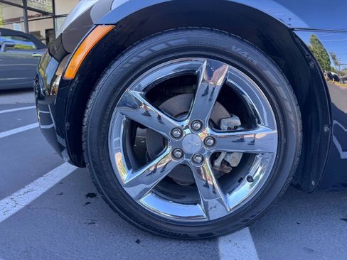 Used 2006 Pontiac Solstice Convertible w/ Premium Package RWD image 18