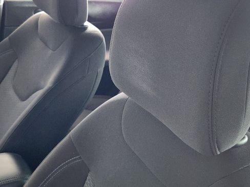 Used 2024 Jeep Compass Sport image 15