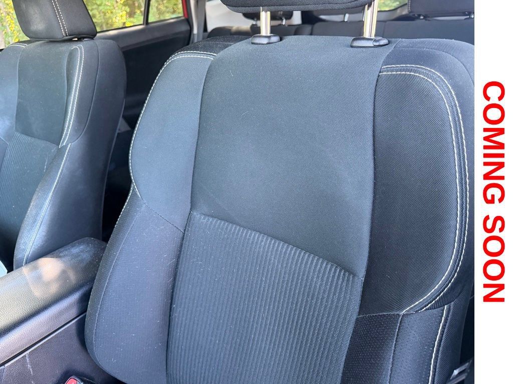 Used 2015 Toyota RAV4 XLE AWD/4WD image 13